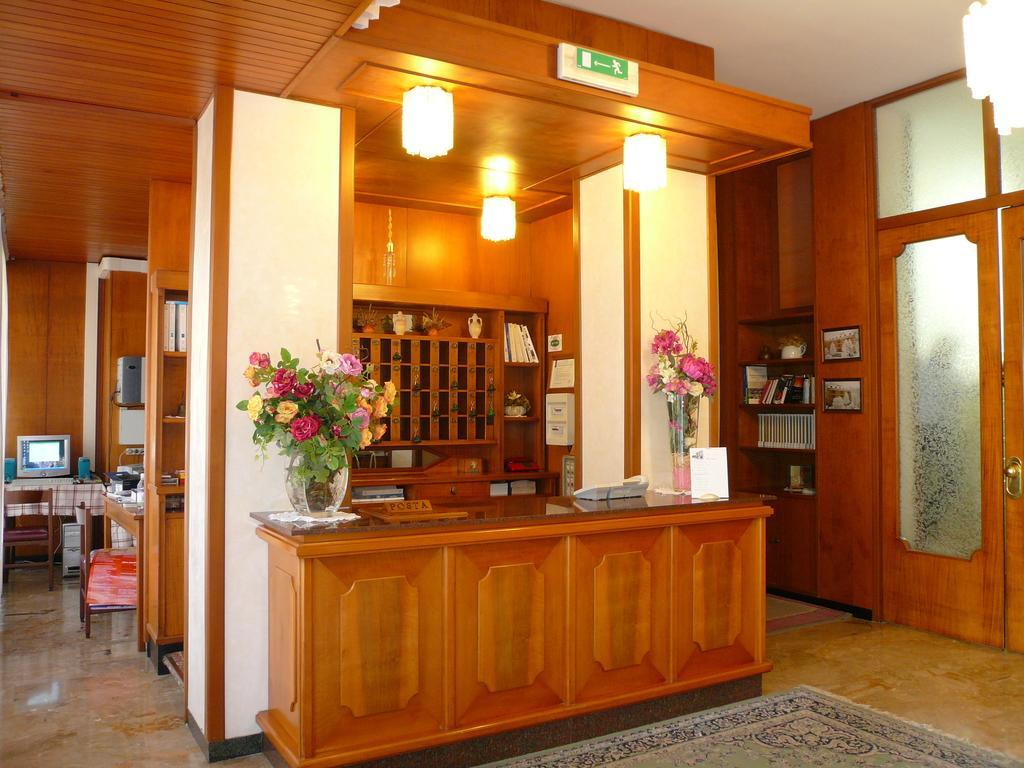 Albergo Ariston Tabiano Terme Exteriér fotografie
