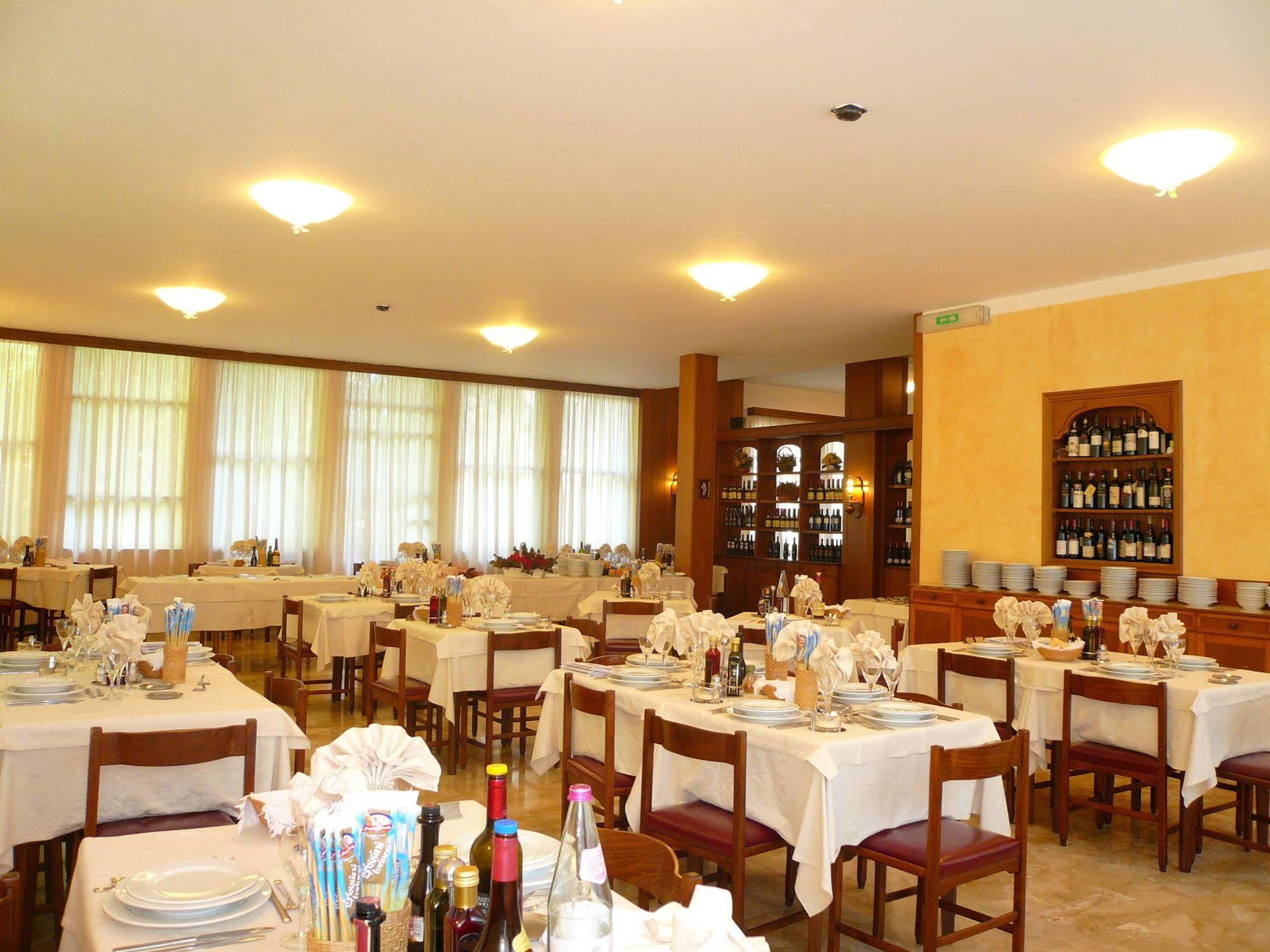 Albergo Ariston Tabiano Terme Exteriér fotografie