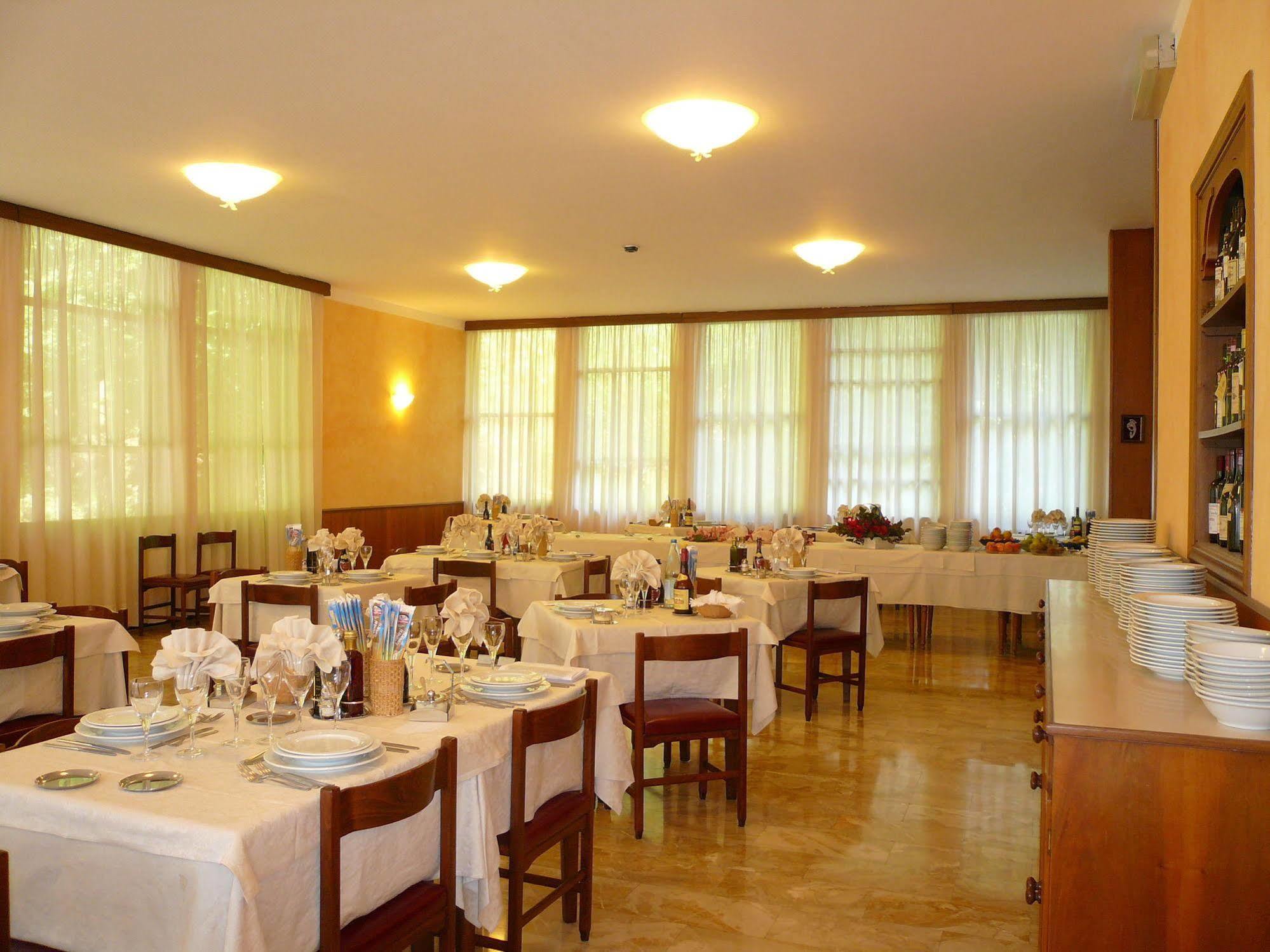 Albergo Ariston Tabiano Terme Exteriér fotografie